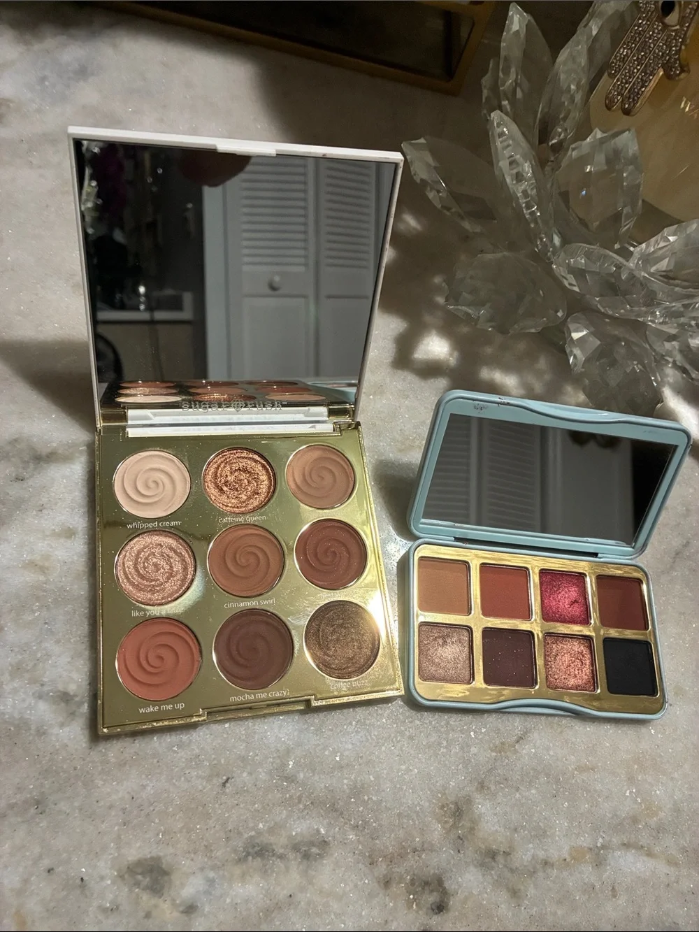 2 eyeshadow palettes